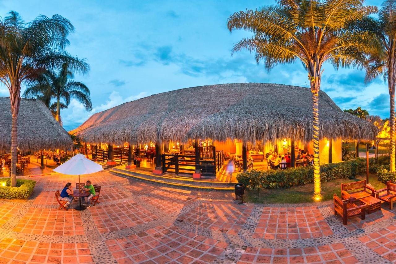 Decameron Panaca キンバヤ エクステリア 写真