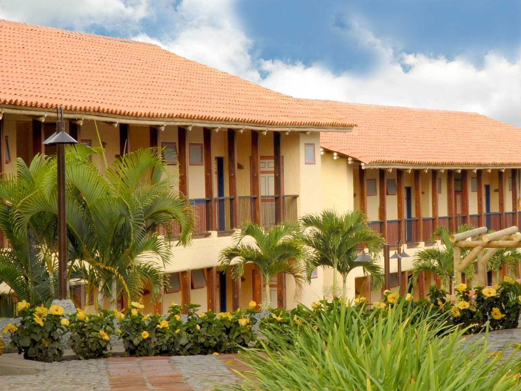 Decameron Panaca キンバヤ エクステリア 写真
