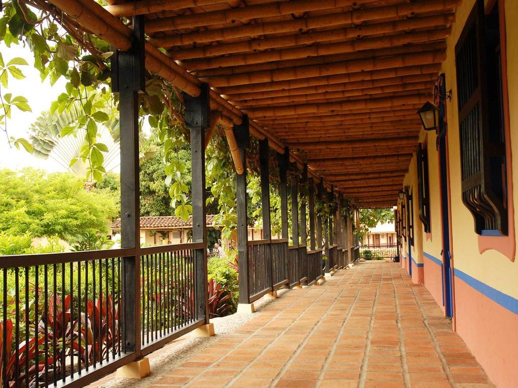 Decameron Panaca キンバヤ エクステリア 写真